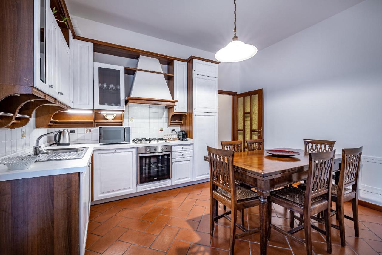 Yid Elegant Apt With Garage Флоренция Экстерьер фото